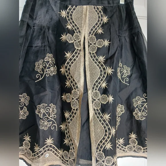Carole Little 100% silk skirt Black & Gold beads with embroidery Size 6 EUC - Picture 2 of 9